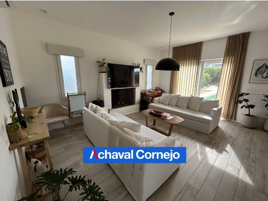 VENTA casa en ARAUCARIAS, PUERTOS (3 dormitorios, dependencia, pileta y jardin de invierno)