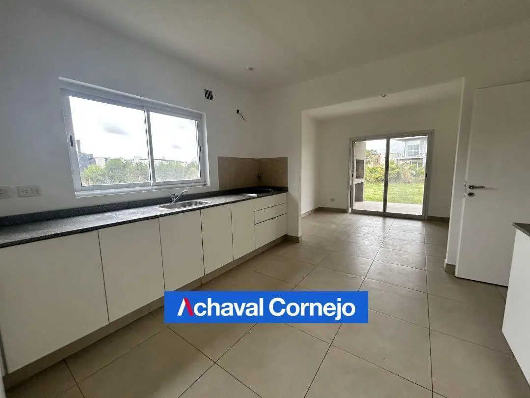 VENTA y ALQUILER CASA EN UNA PLANTA EN VISTAS, PUERTOS (3 dormitorios, dependencia) 4