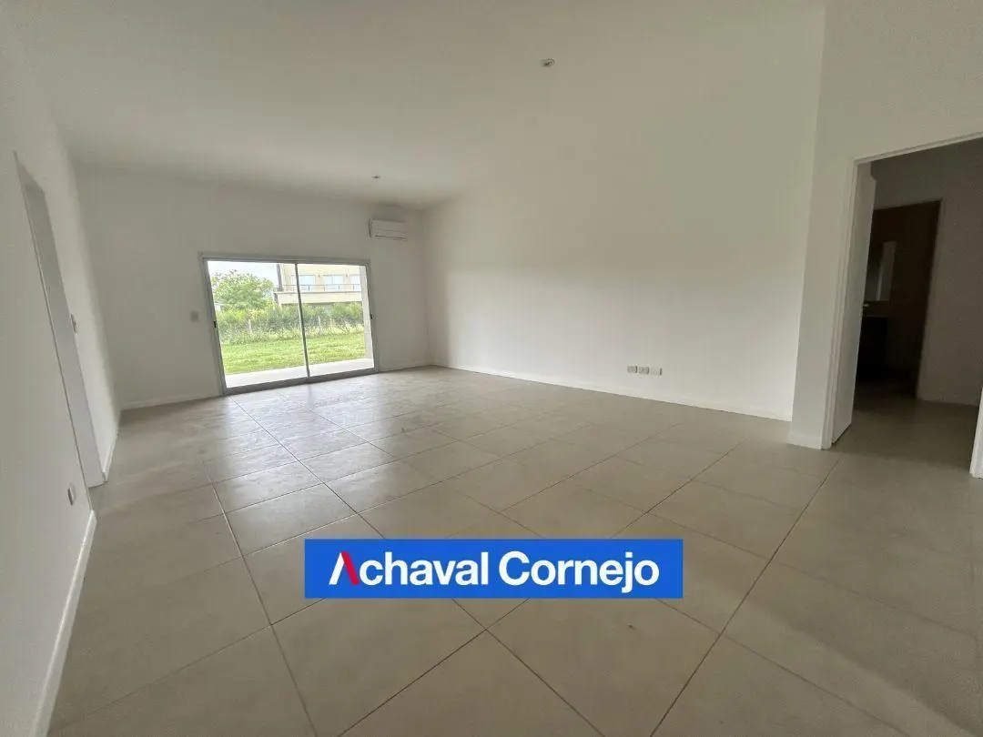 VENTA y ALQUILER CASA EN UNA PLANTA EN VISTAS, PUERTOS (3 dormitorios, dependencia) 3