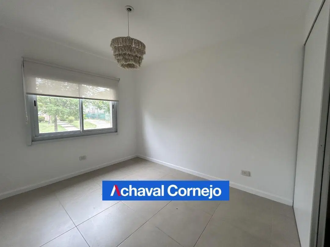 VENTA y ALQUILER CASA EN UNA PLANTA EN VISTAS, PUERTOS (3 dormitorios, dependencia) 3