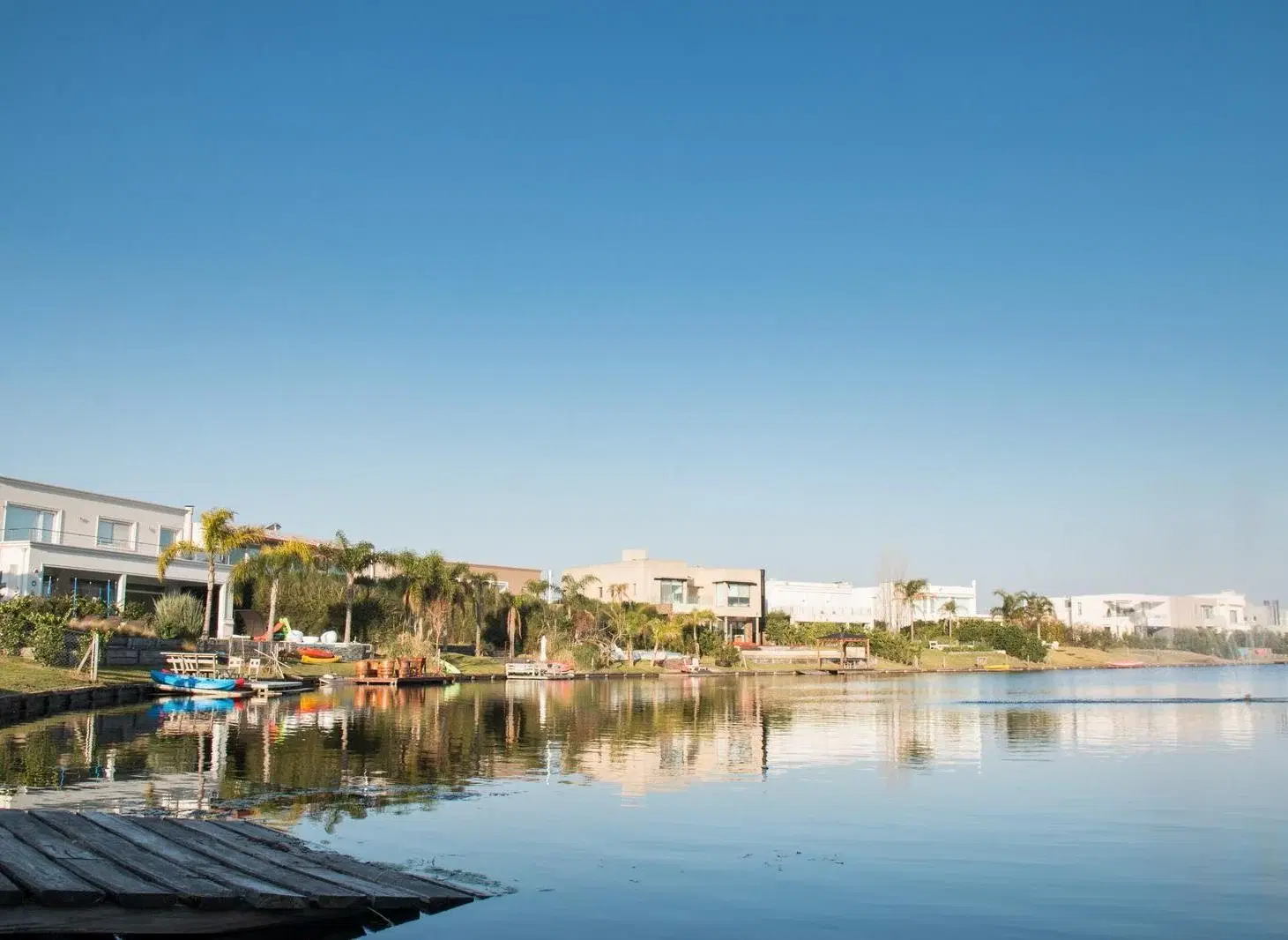 Venta | Lote al agua en barrio Casuarinas - Nordelta 1