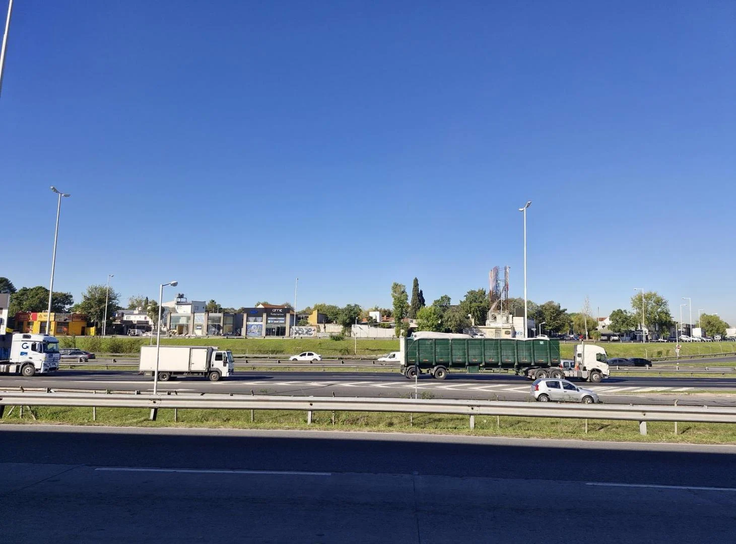 Depósito logístico en venta en Acceso Oeste – Hurlingham