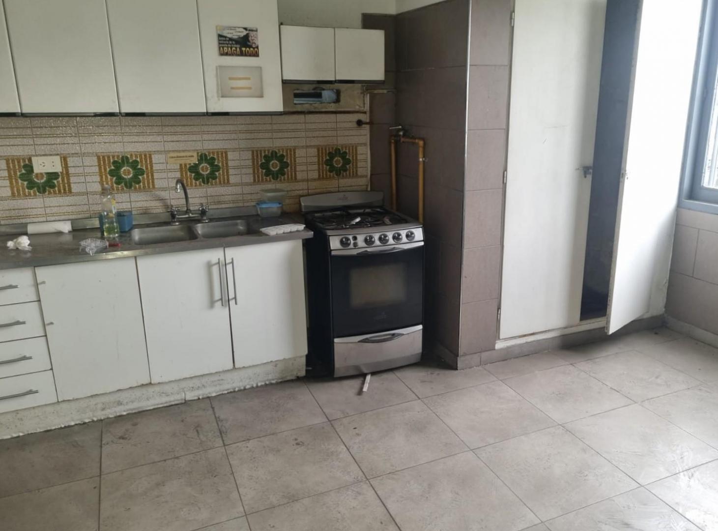 Edificio Comercial con oficinas en Castelar
