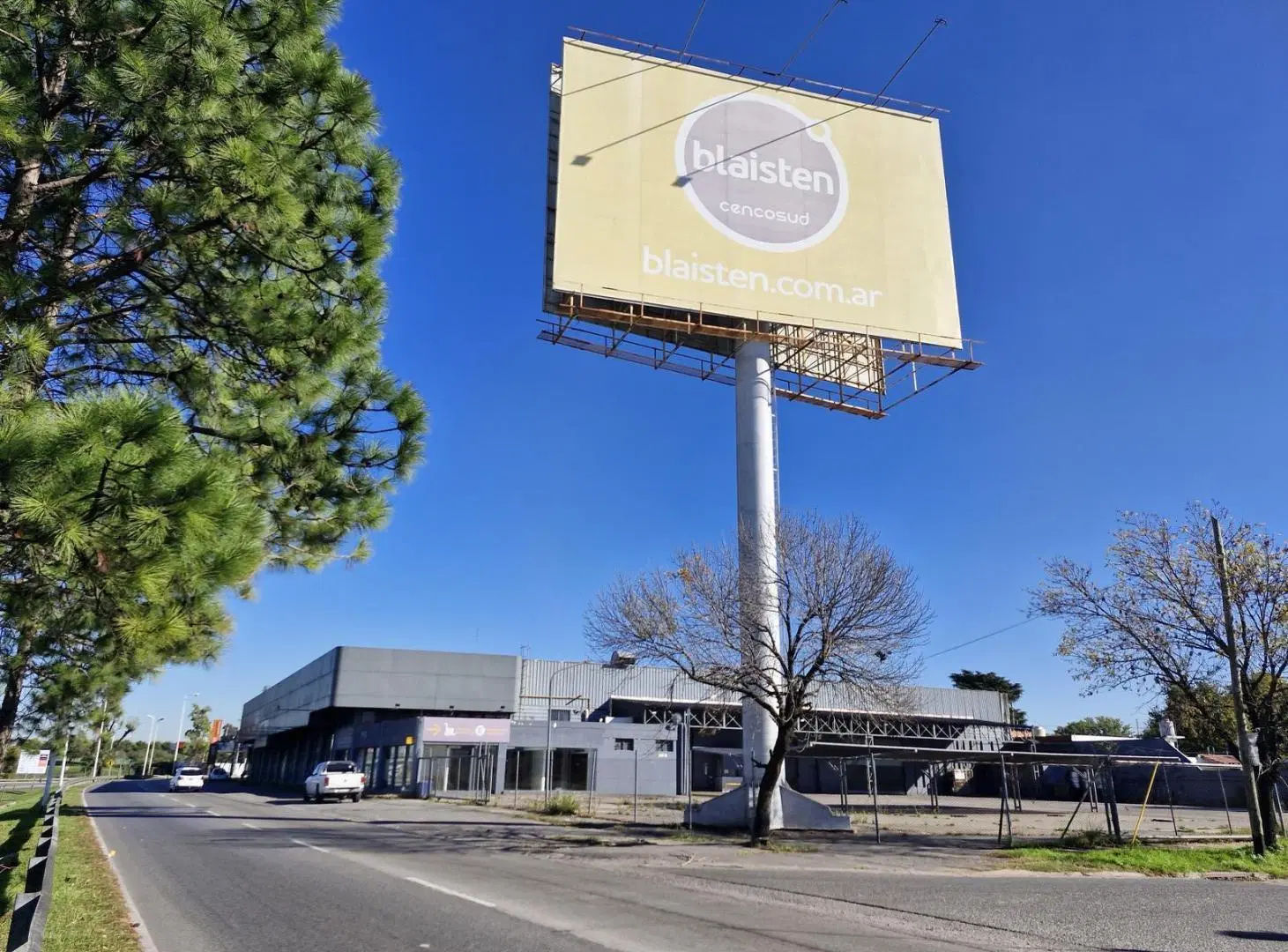 Edificio Comercial con oficinas en Castelar 3