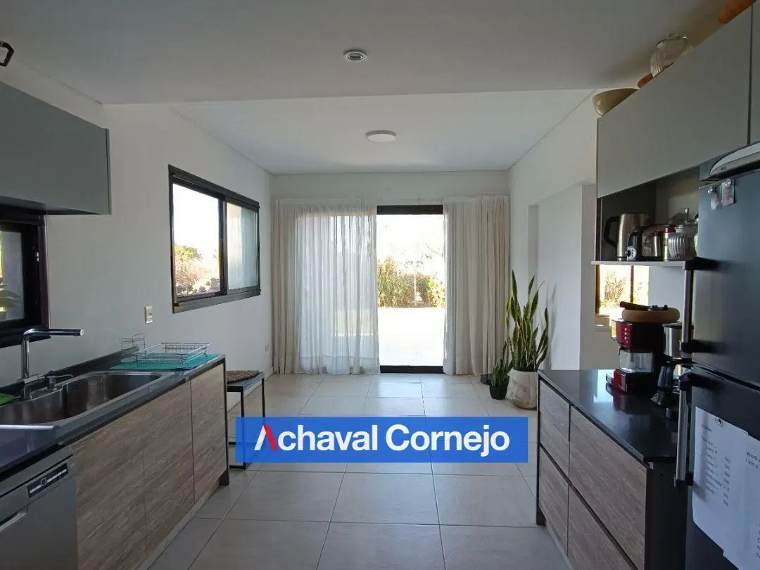 ALQUILER Casa una planta en Vistas, Puertos (3 dormitorios, dependencia y pileta) 5
