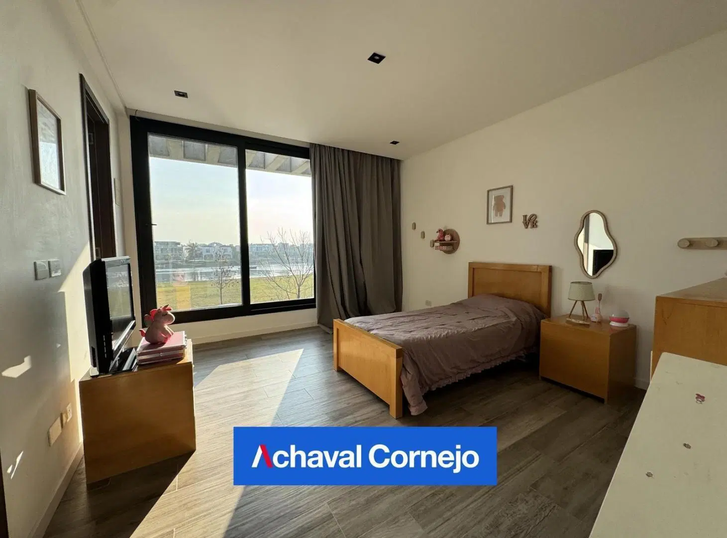 Casa en venta 5 dormitorios en Virazón al lago central 2