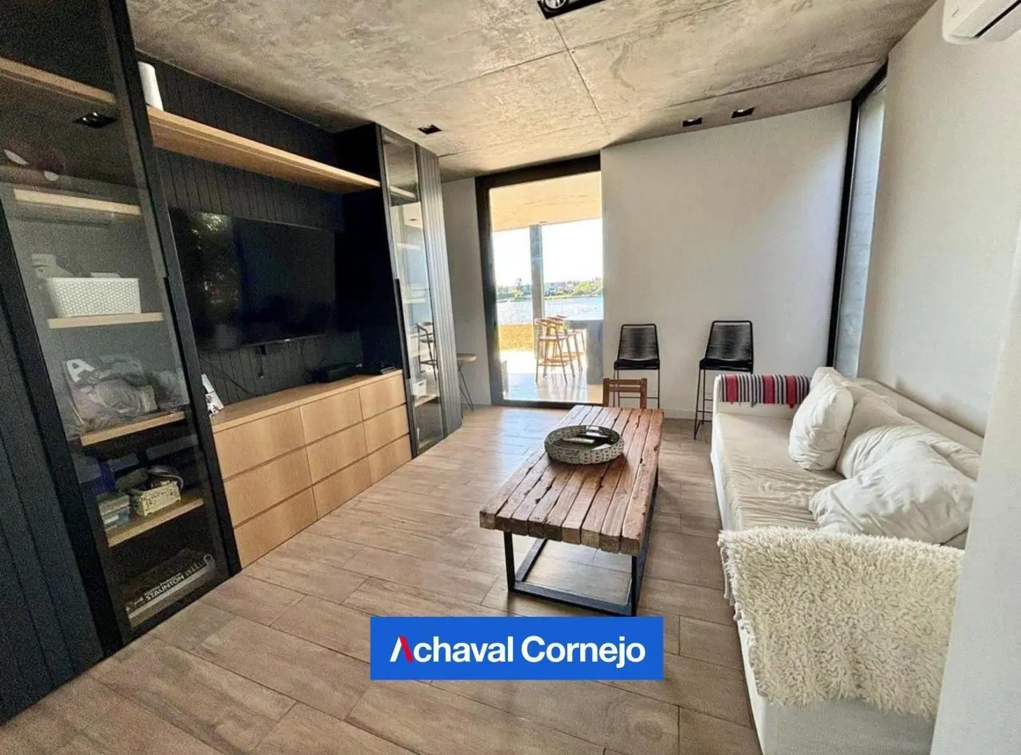 Casa en alquiler con vista a la laguna en Barrio Barbarita - Nordelta. 4