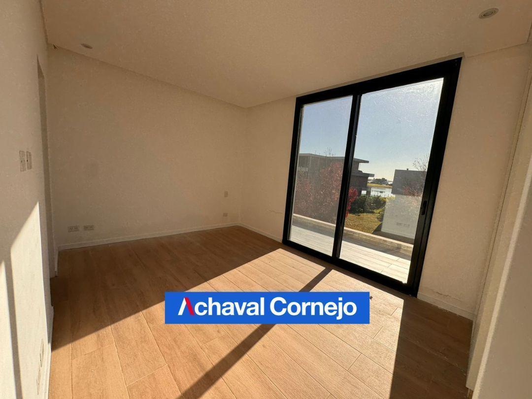 Foto de VENTA Casa moderna al agua (3 dormitorios, dependencia, pileta) con, imagen 1