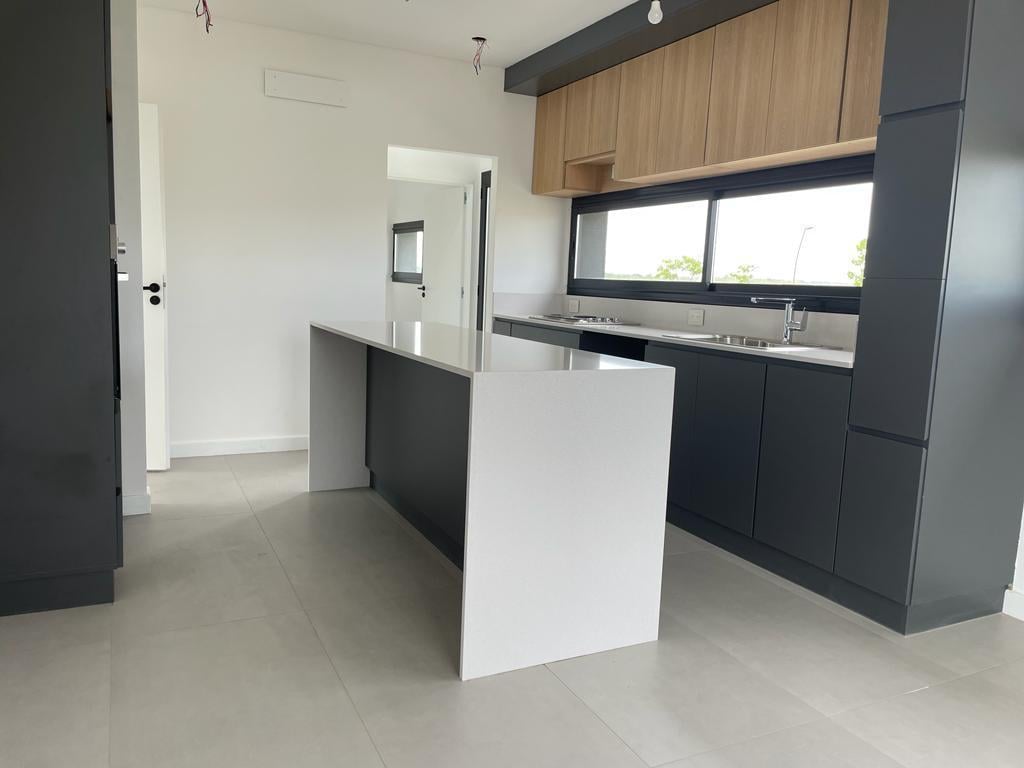Foto de ALQUILER- Casa al agua amoblada en Costas, Puertos (4 dormitorios en, imagen 3