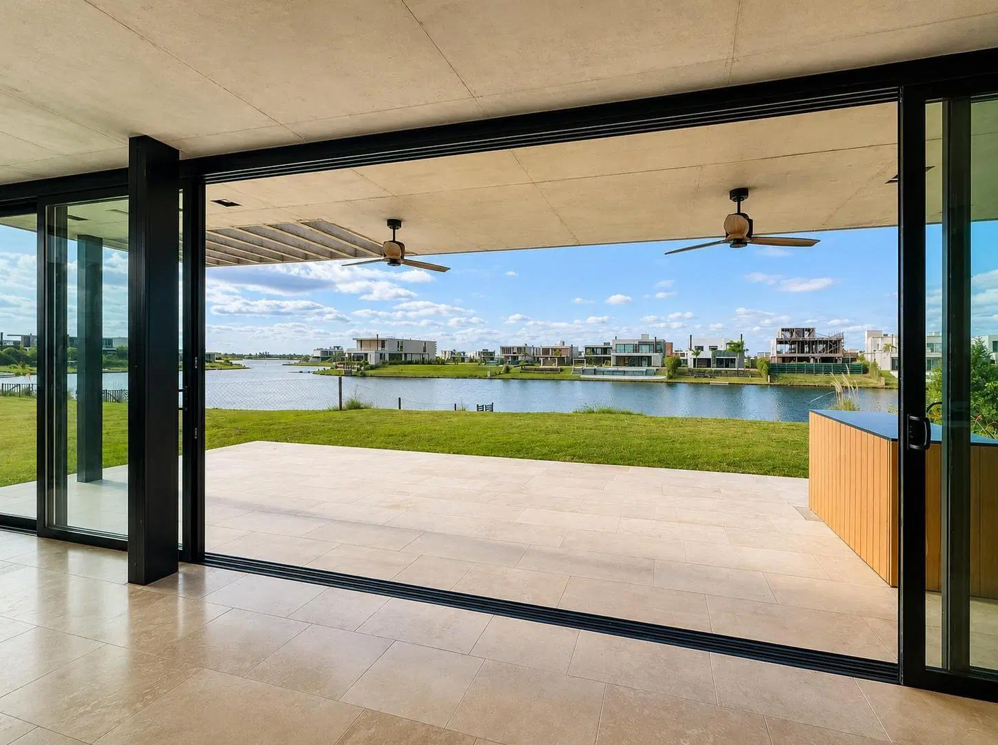 Casa en venta al lago en Costas / Puertos - 5 dormitorios 4