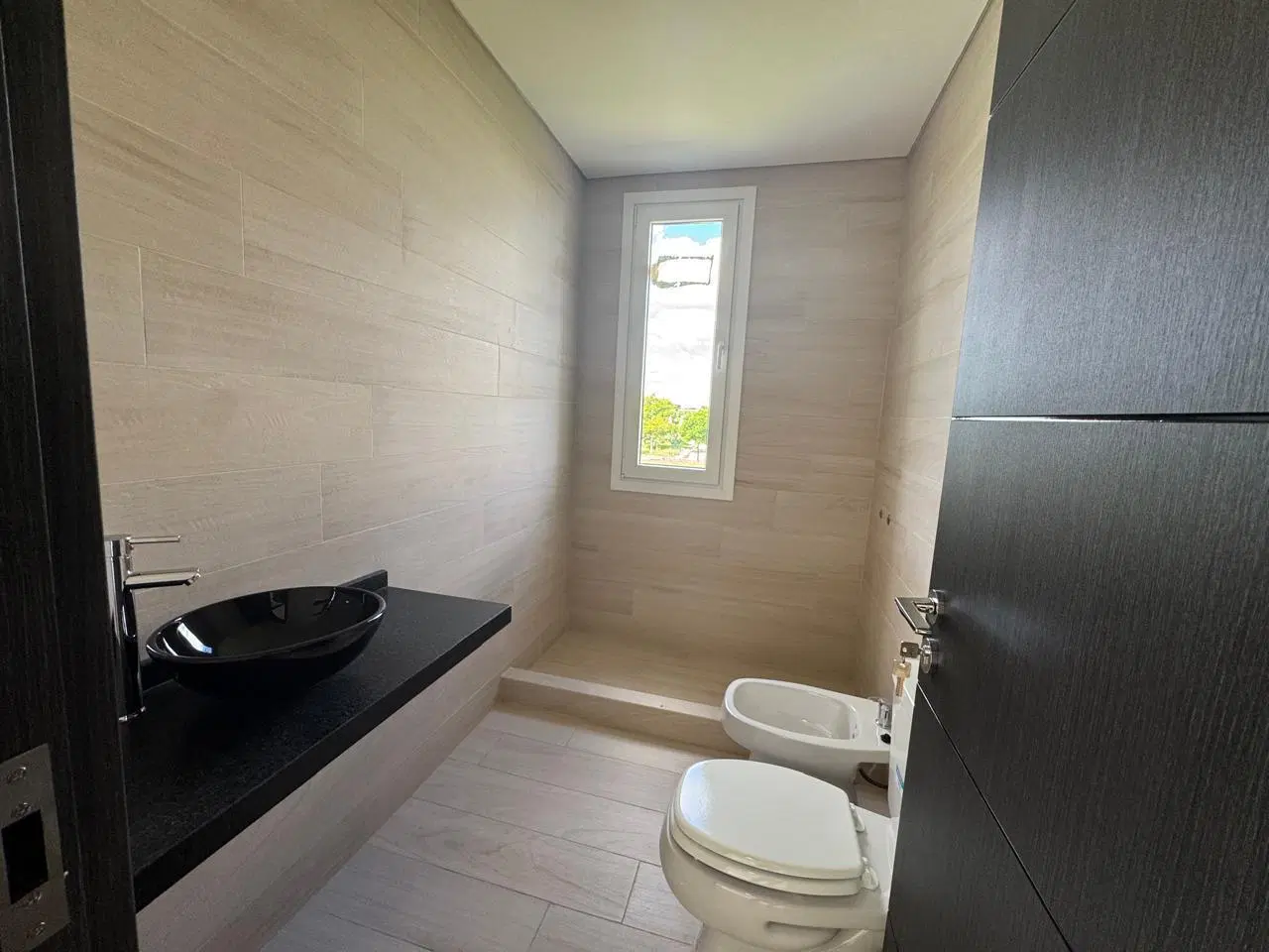venta | Casa en Puertos 3 dormitorios, escritorio | Barrio Vistas 5