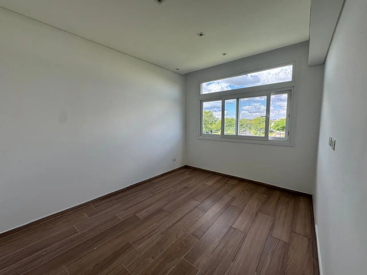 venta | Casa en Puertos 3 dormitorios, escritorio | Barrio Vistas 4
