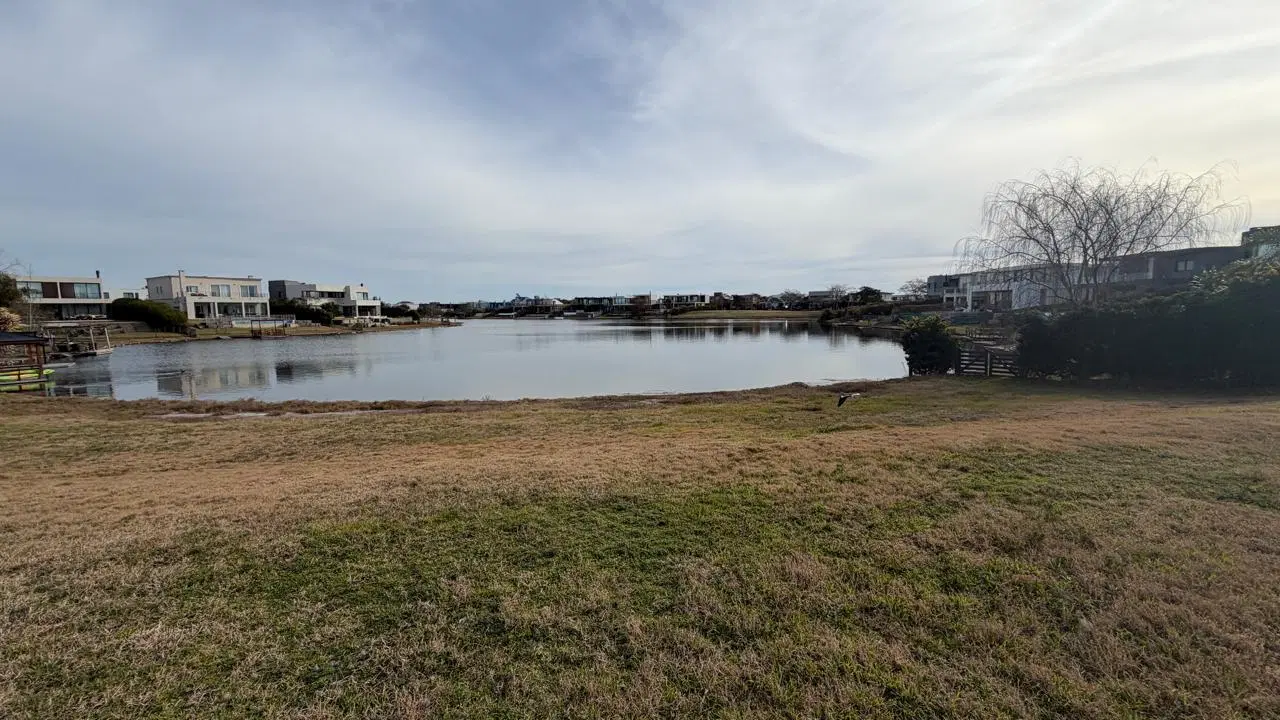Terreno al agua en venta / Puertos - Vistas 3
