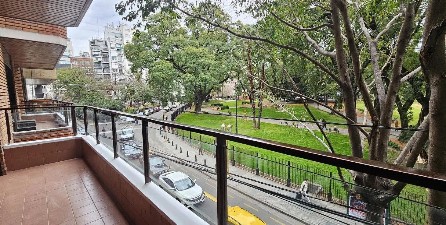 Alquiler Departamento 4 dormitorios, 2 cocheras, vigilancia en Recoleta 4