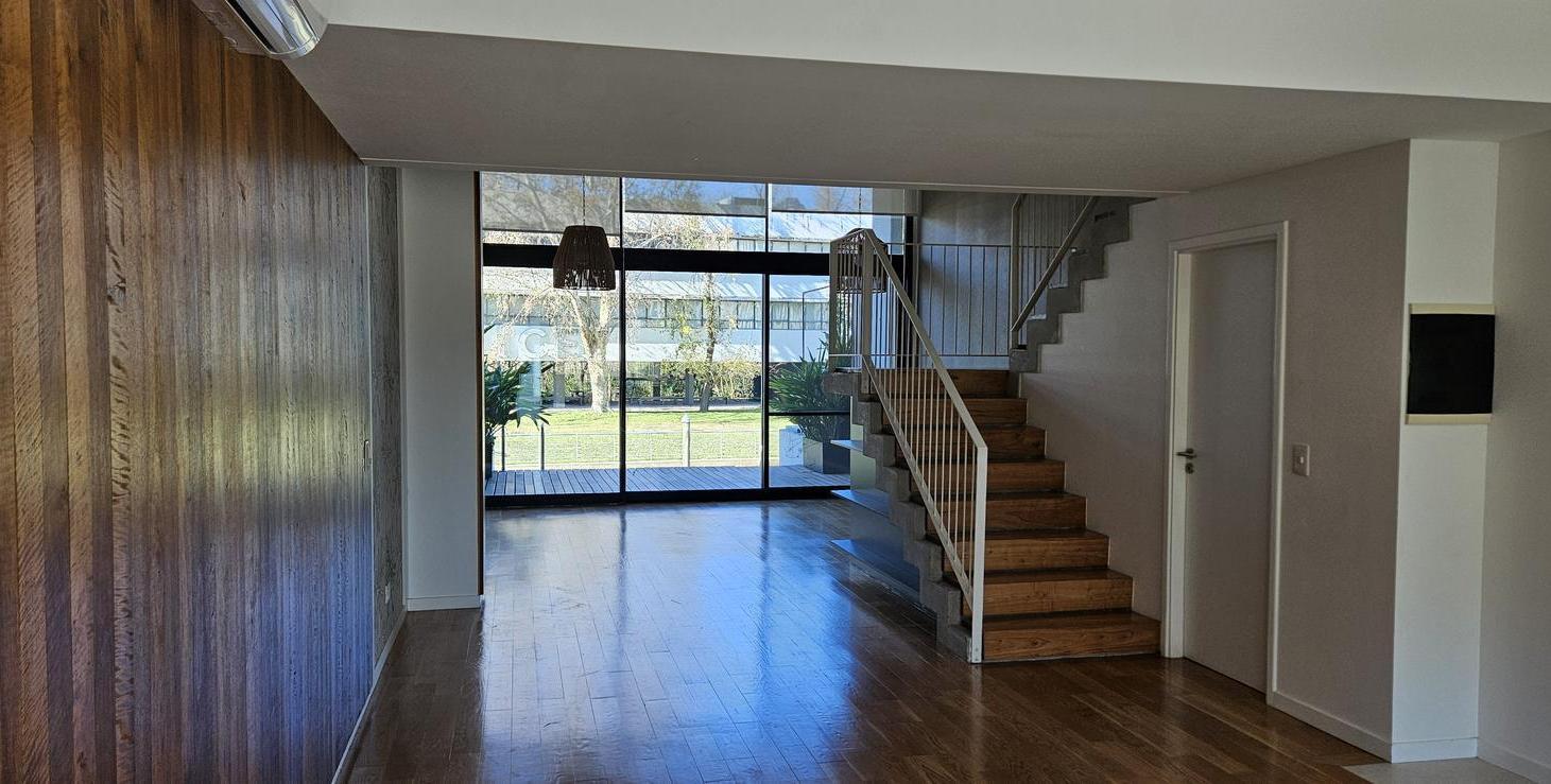 Foto de Venice, Townhouse 5 amb. con Amarra propia. Tigre, Buenos Aires., imagen 5