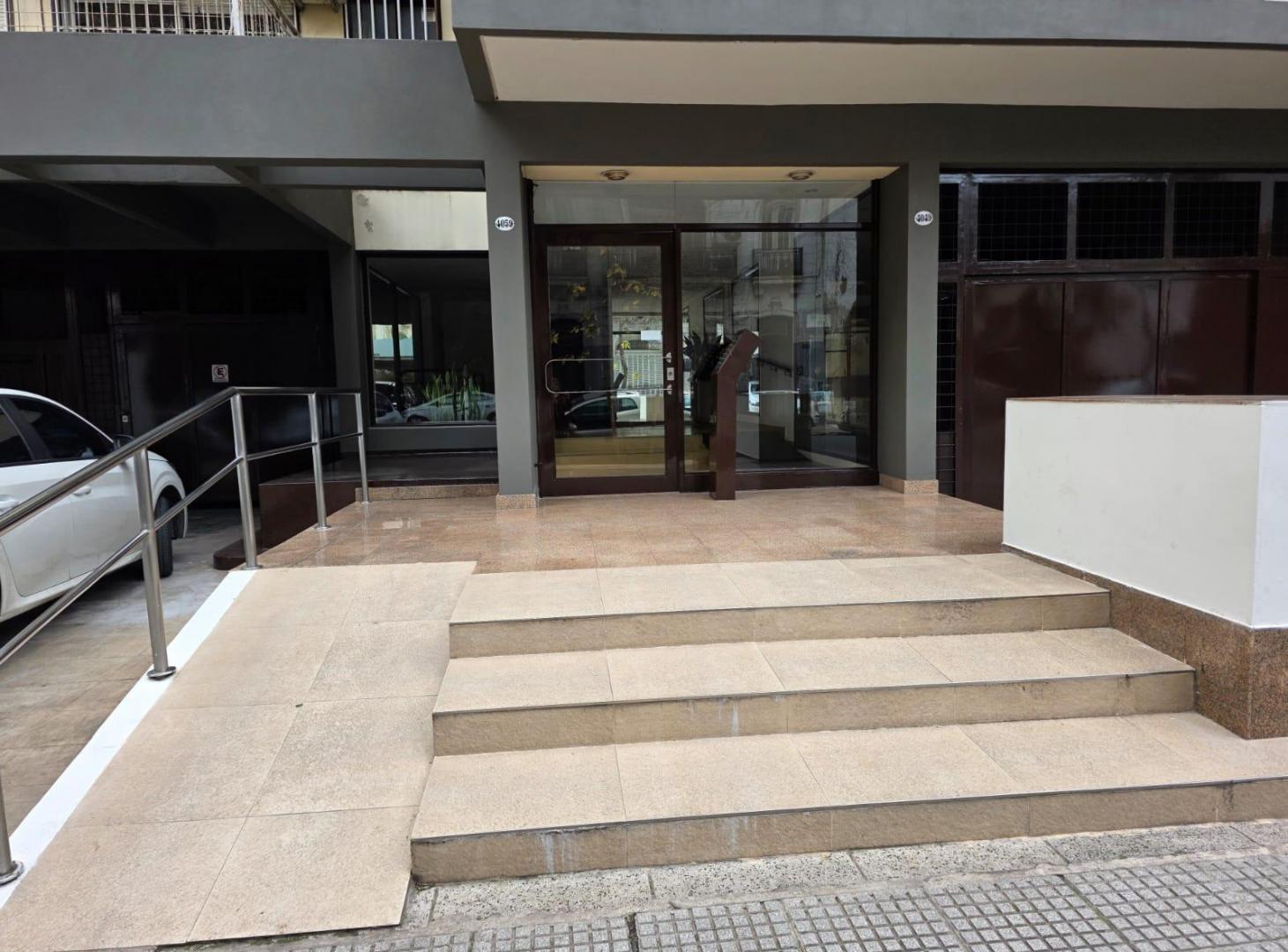 Foto de Venta Palermo 3 ambientes con cochera y balcón., imagen 2