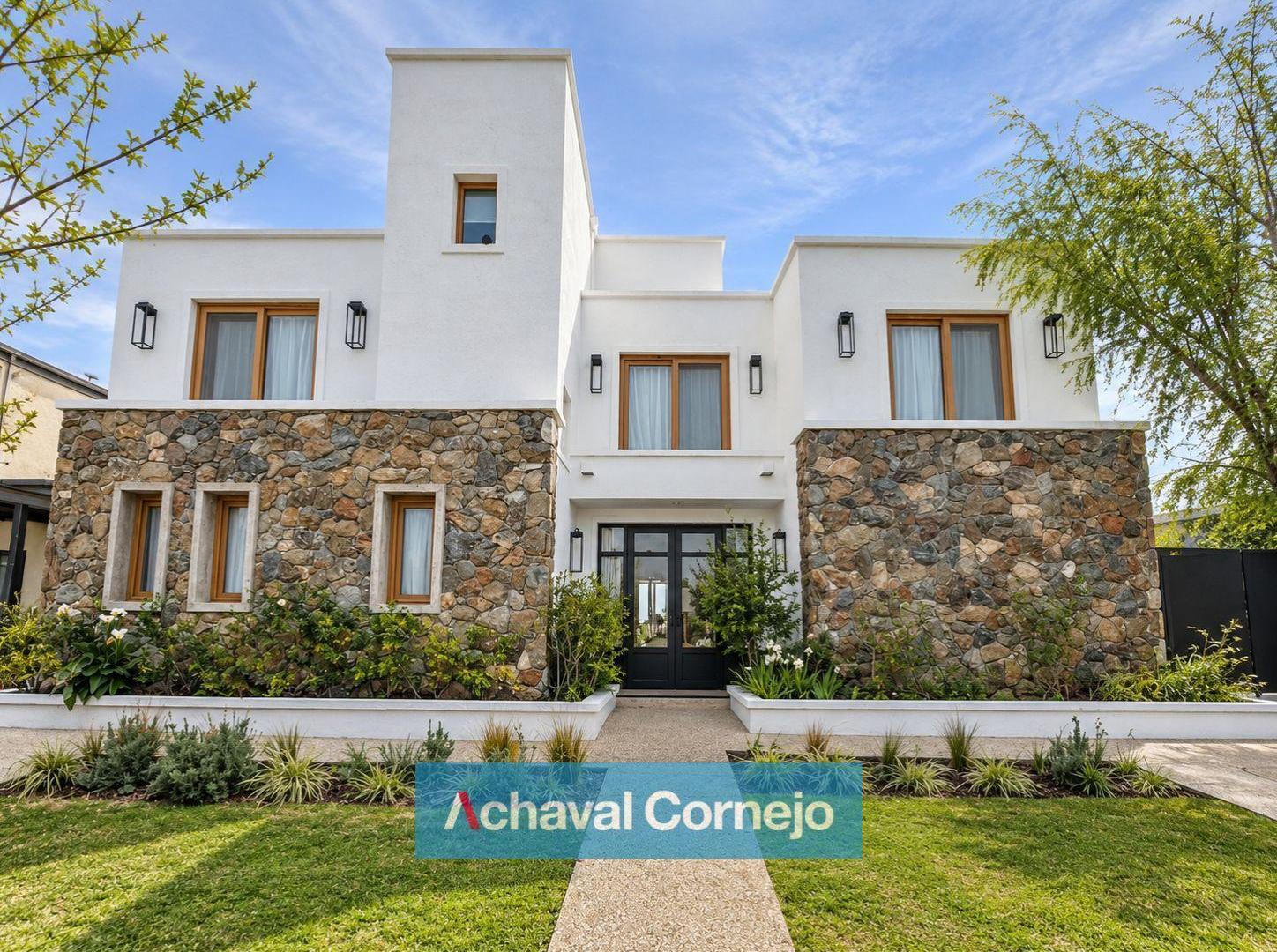 Foto de Venta | Casa al lago en 3 plantas con 3 dormitorios, dependencia, imagen 1
