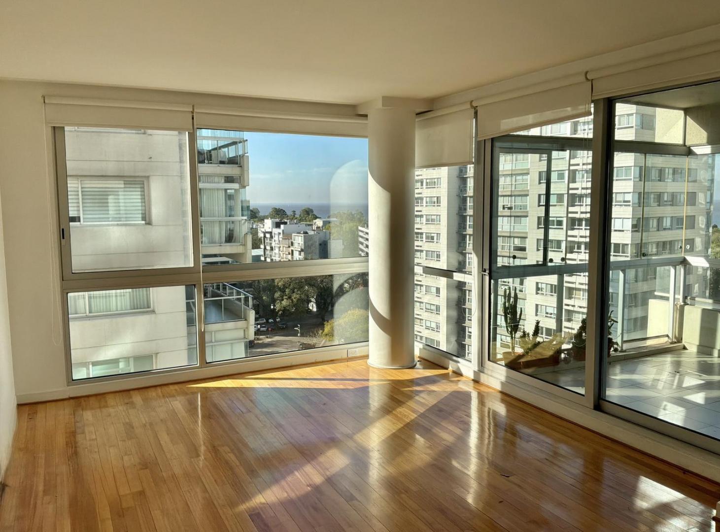 Foto de Horizons- Departamento de tres ambientes con vista al río., imagen 1