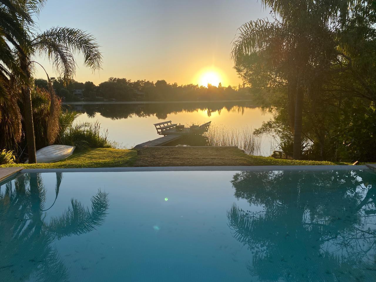 Foto de ESPECTACULAR CASA AL LAGO EN ALQUILER, imagen 1