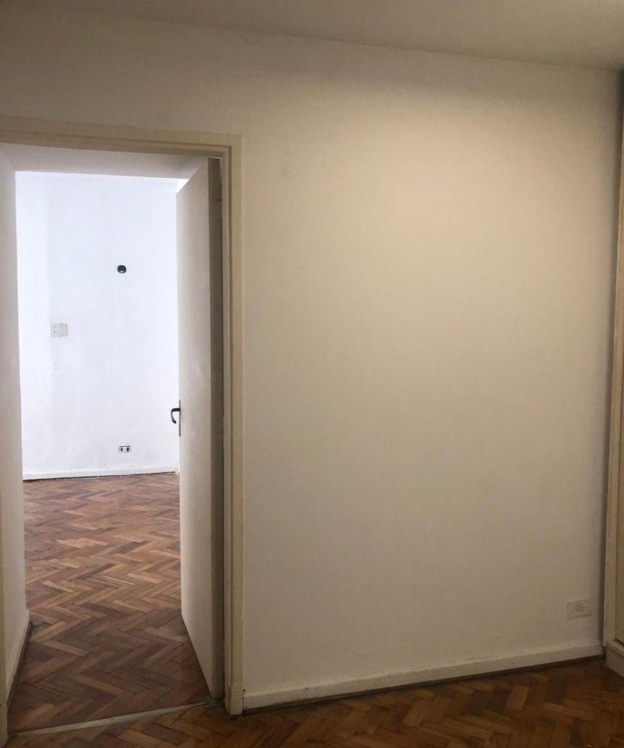 Foto de 2 AMBIENTES CON PATIO - CENTRO DE MANZANA - APTO MASCOTAS, imagen 3