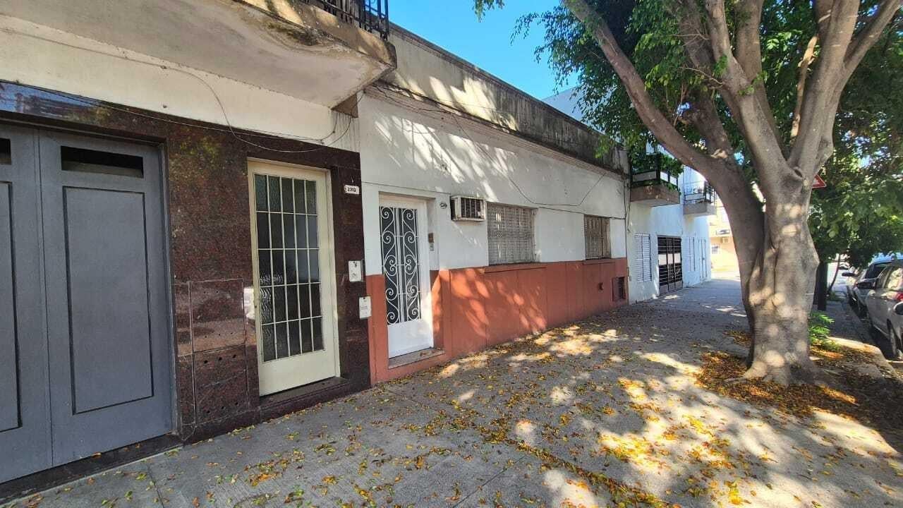 Departamento PH  en Alquiler en Monte Castro, Capital Federal, Buenos Aires