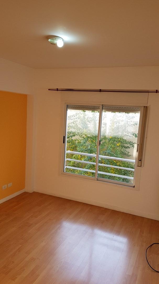 Foto de Departamento en Alquiler en Monte Castro, Capital Federal, Buenos Aires, imagen 4