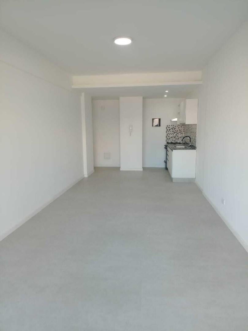 Foto de Departamento Monoambiente en Alquiler en Flores, Capital Federal, imagen 1