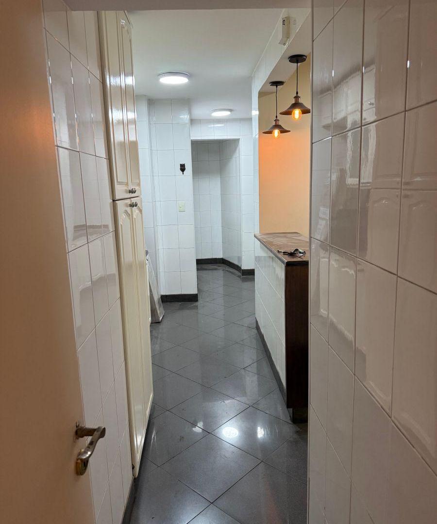 Foto de Departamento en Alquiler de 80 m2 con Cochera en Belgrano C, imagen 2