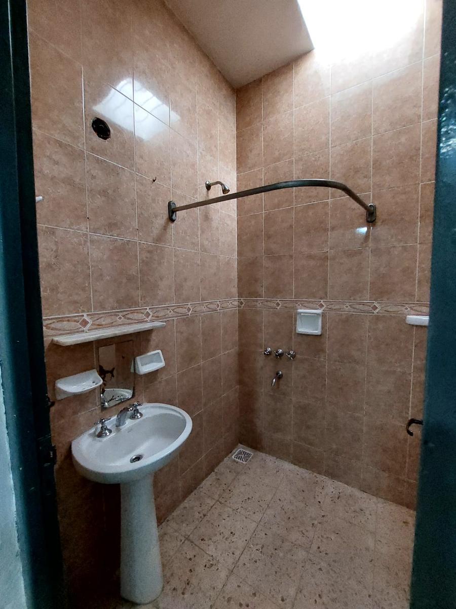 Foto de Venta Casa 3 dormitorios con patio - en España y Hospitales - Bv Segui, imagen 3