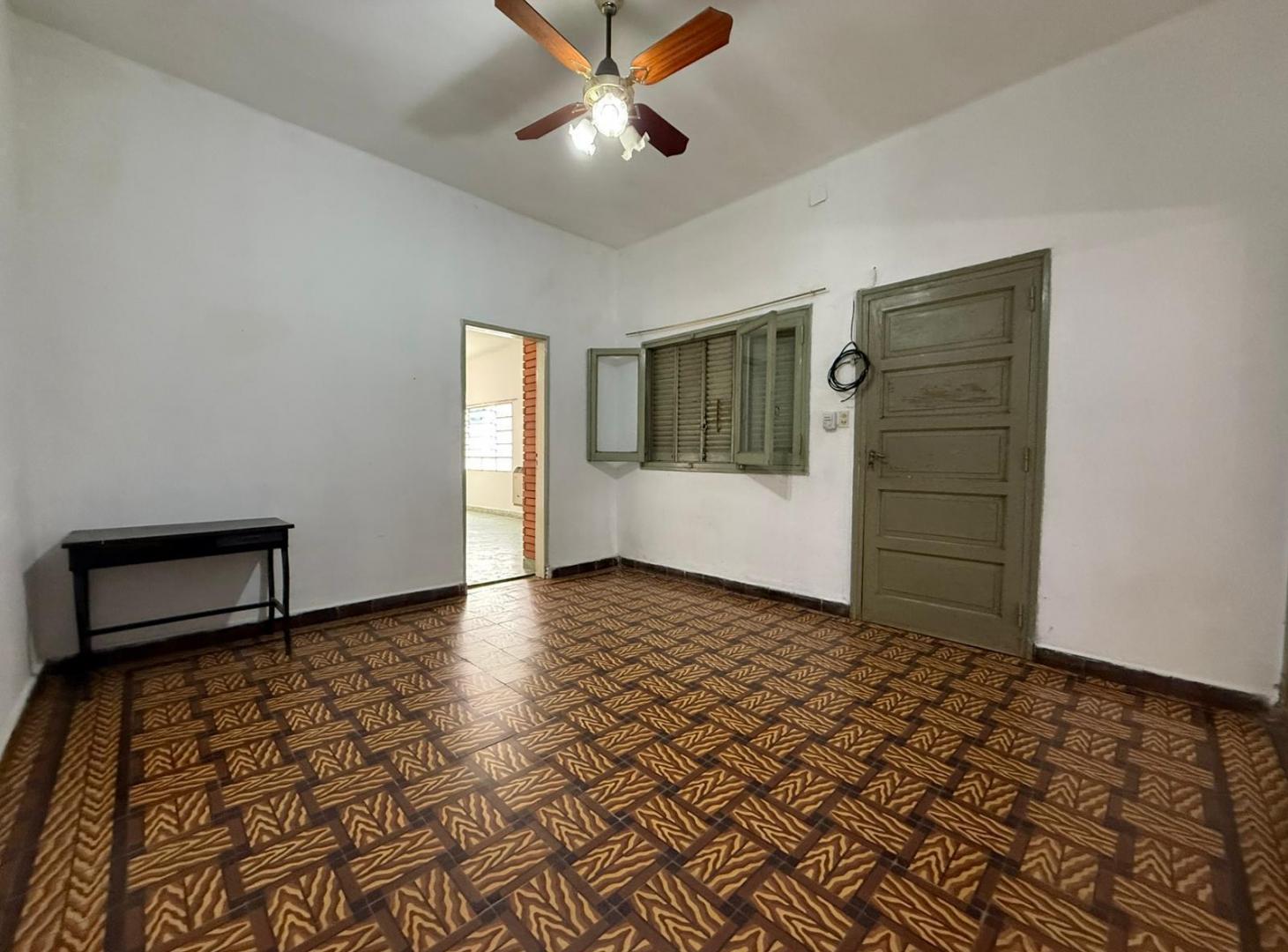 Foto de Amplia Casa en Venta - B° Industrial - 2 viviendas en una, imagen 1