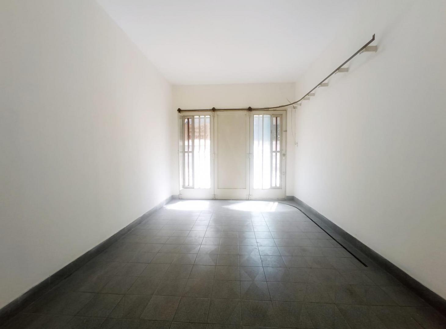 Foto de Casa con Renta Activa – 2 Dormitorios – España y Hospitales, imagen 2