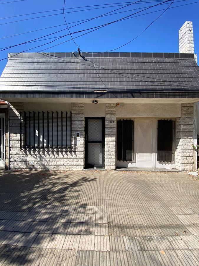 Foto de Casa con Renta Activa – 2 Dormitorios – España y Hospitales, imagen 1