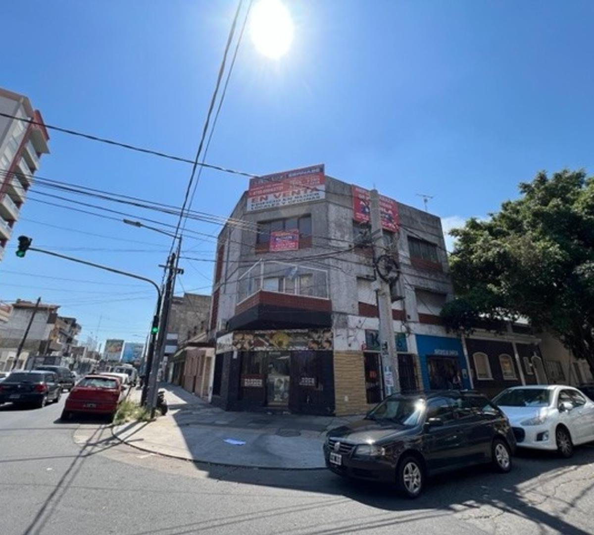 Venta San Martin Centro. Edificio C/locales y Departamentos 5