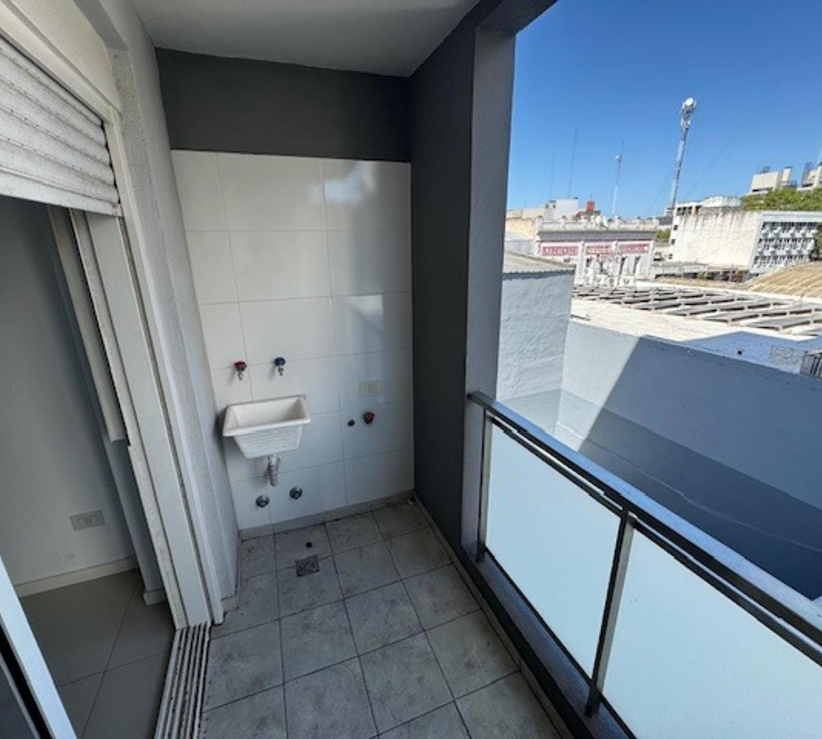 Venta Departamento Monoambiente San Martin Centro 1