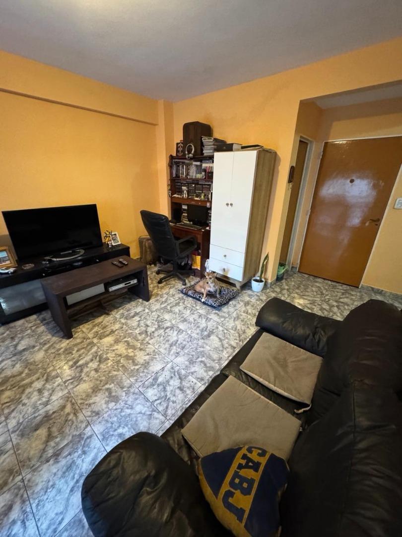 En Venta San Martin 2 Amb con Patio Pequeño. 3