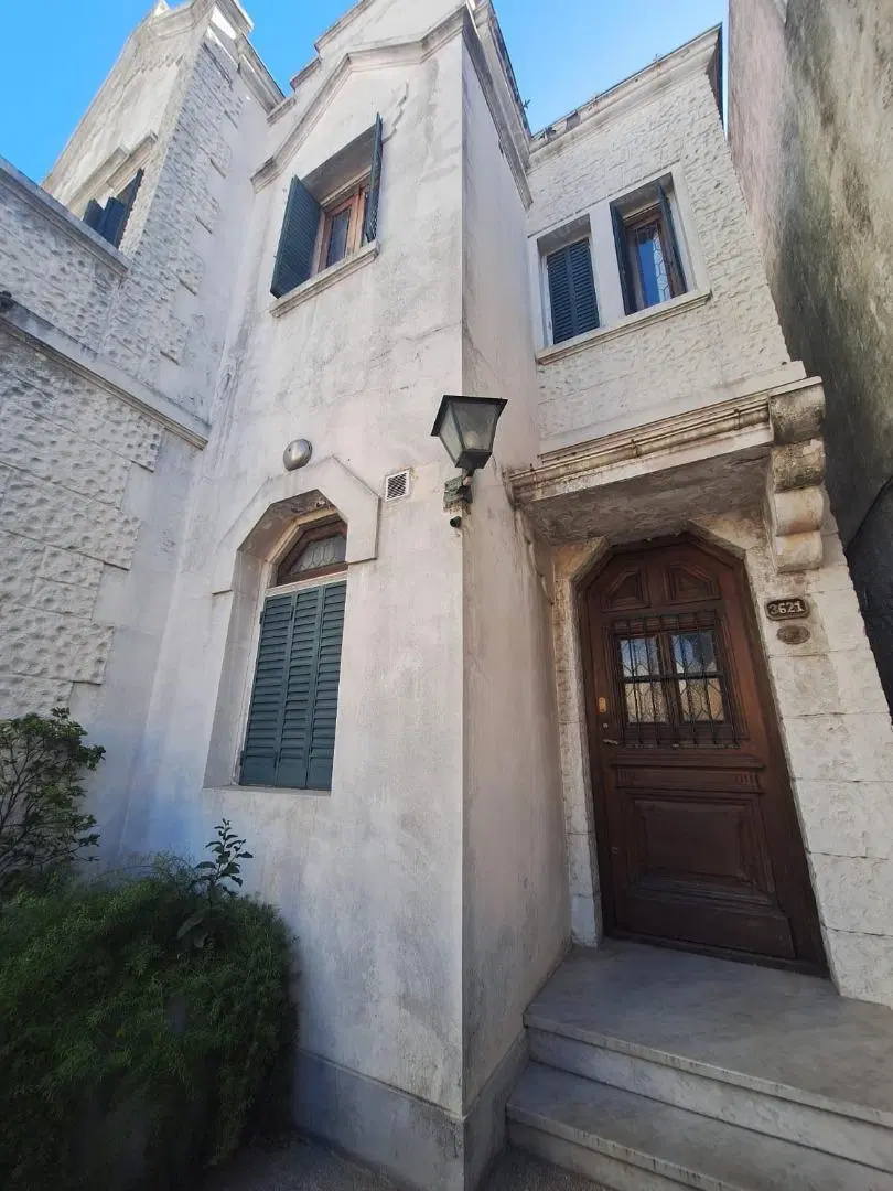 VENTA CASA CINCO AMBIENTES SAN MARTIN CENTRO 1