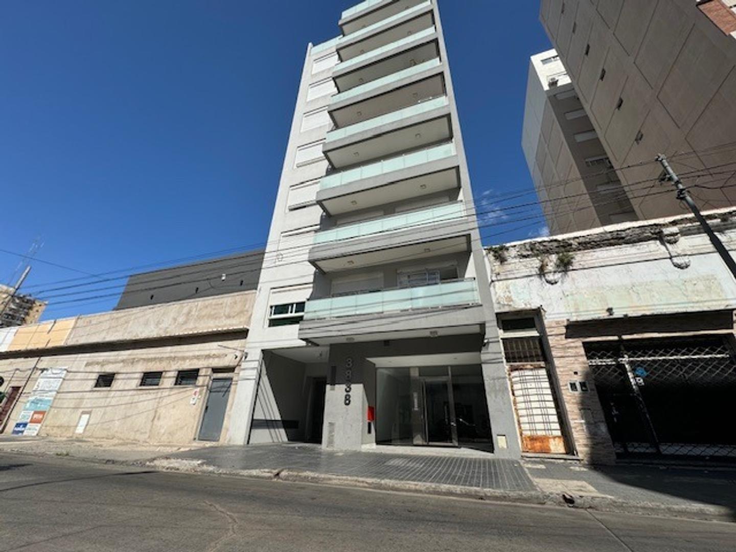 EN VENTA SEMIPISO A ESTRENAR 3 AMB AL FTE OP/COCHERA