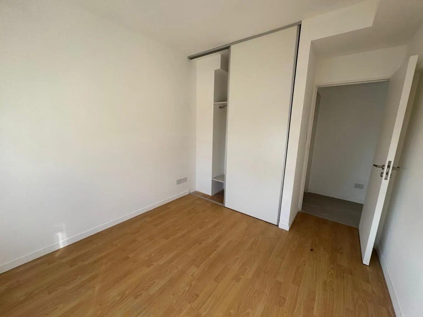 EN VENTA SEMIPISO A ESTRENAR 3 AMB AL FTE OP/COCHERA 5