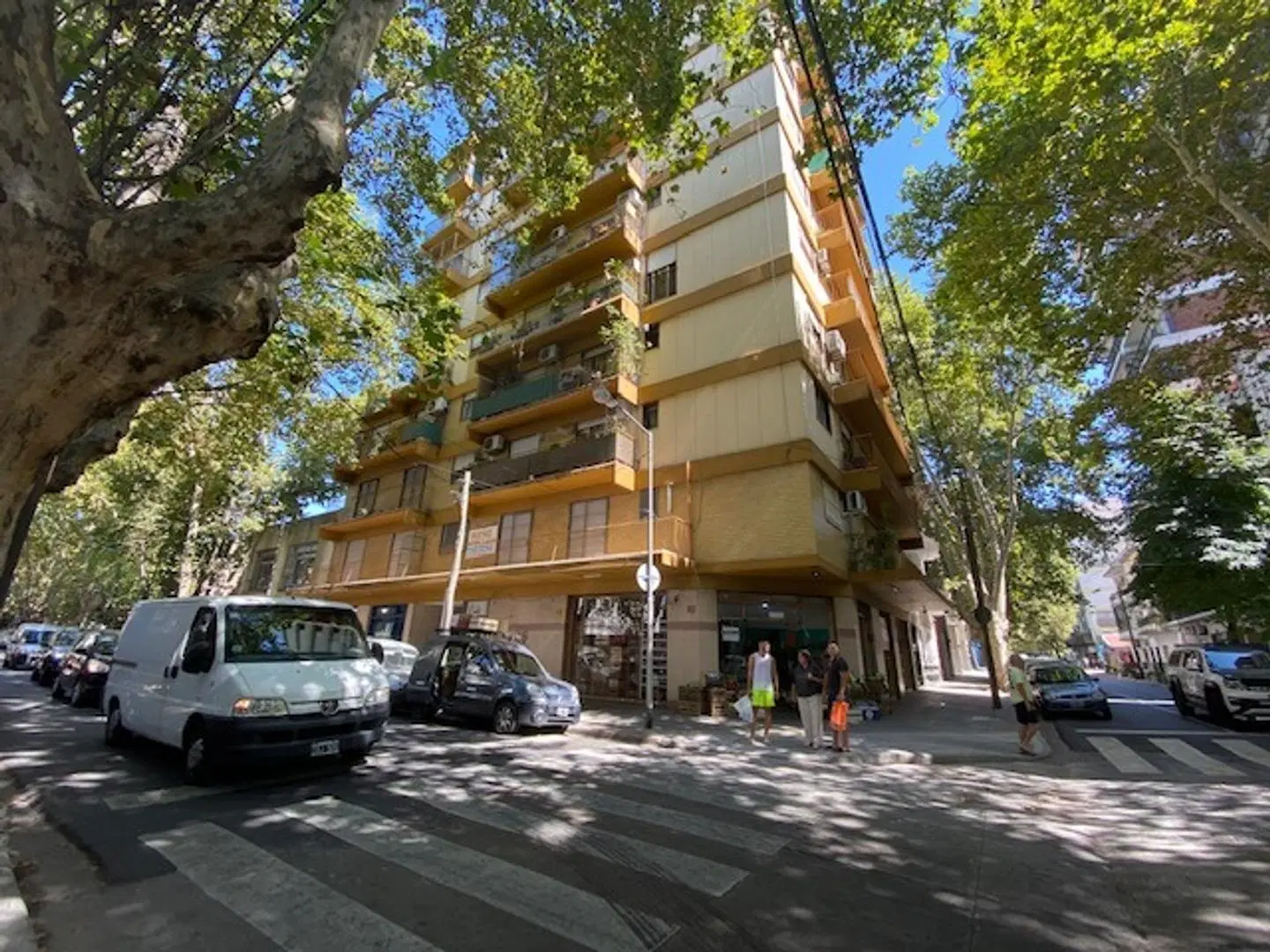 ALQUILER 3 AMB SEMIPISO A MTS DEL MUNICIPIO 3