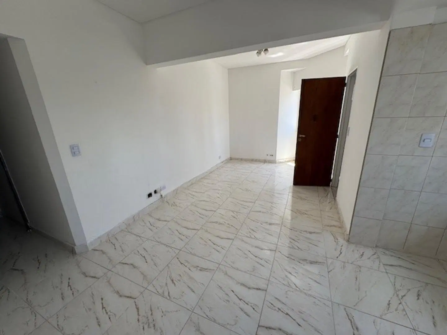 EN VENTA SEMIPISO 2 AMB CON BALCON APTO CREDITO 2