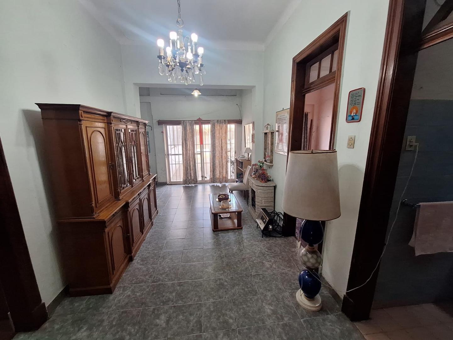 Foto de ALQUILER CASA SOLO USO PROFESIONAL VILLA MAIPU, imagen 2