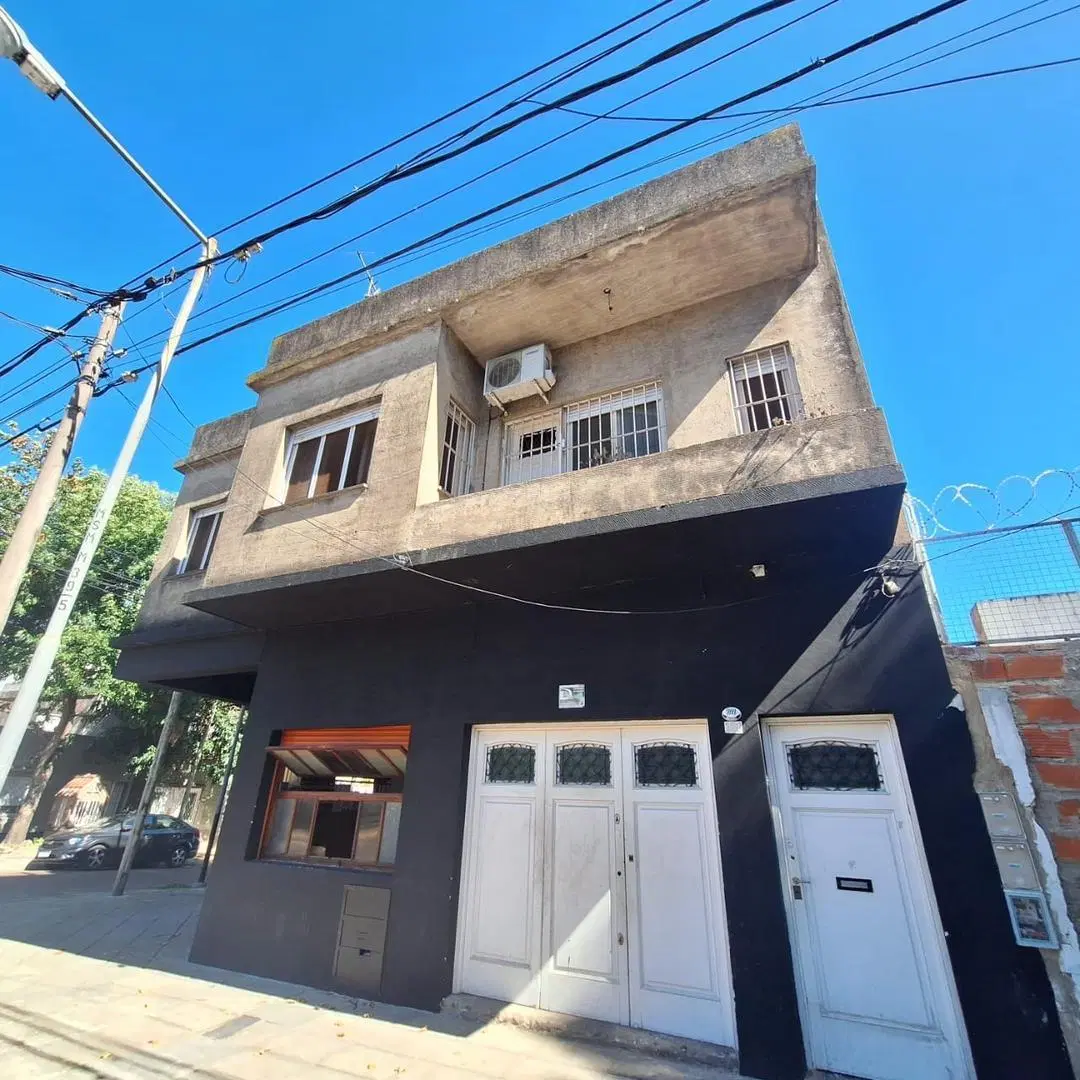 VENTA DEPTO TIPO CASA TRES AMB V. BALLESTER. APTO CREDITO 5