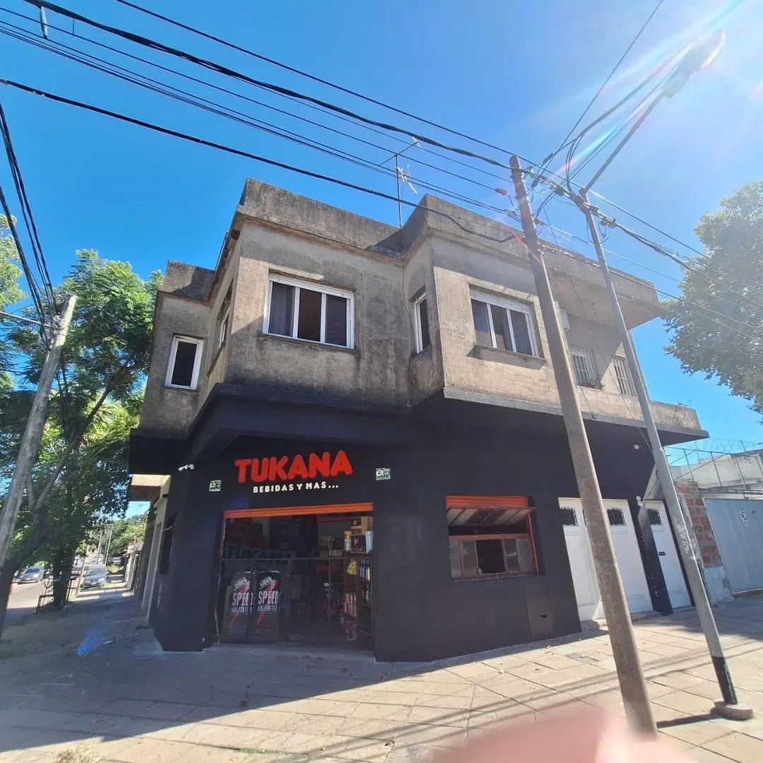 VENTA DEPTO TIPO CASA TRES AMB V. BALLESTER. APTO CREDITO 1