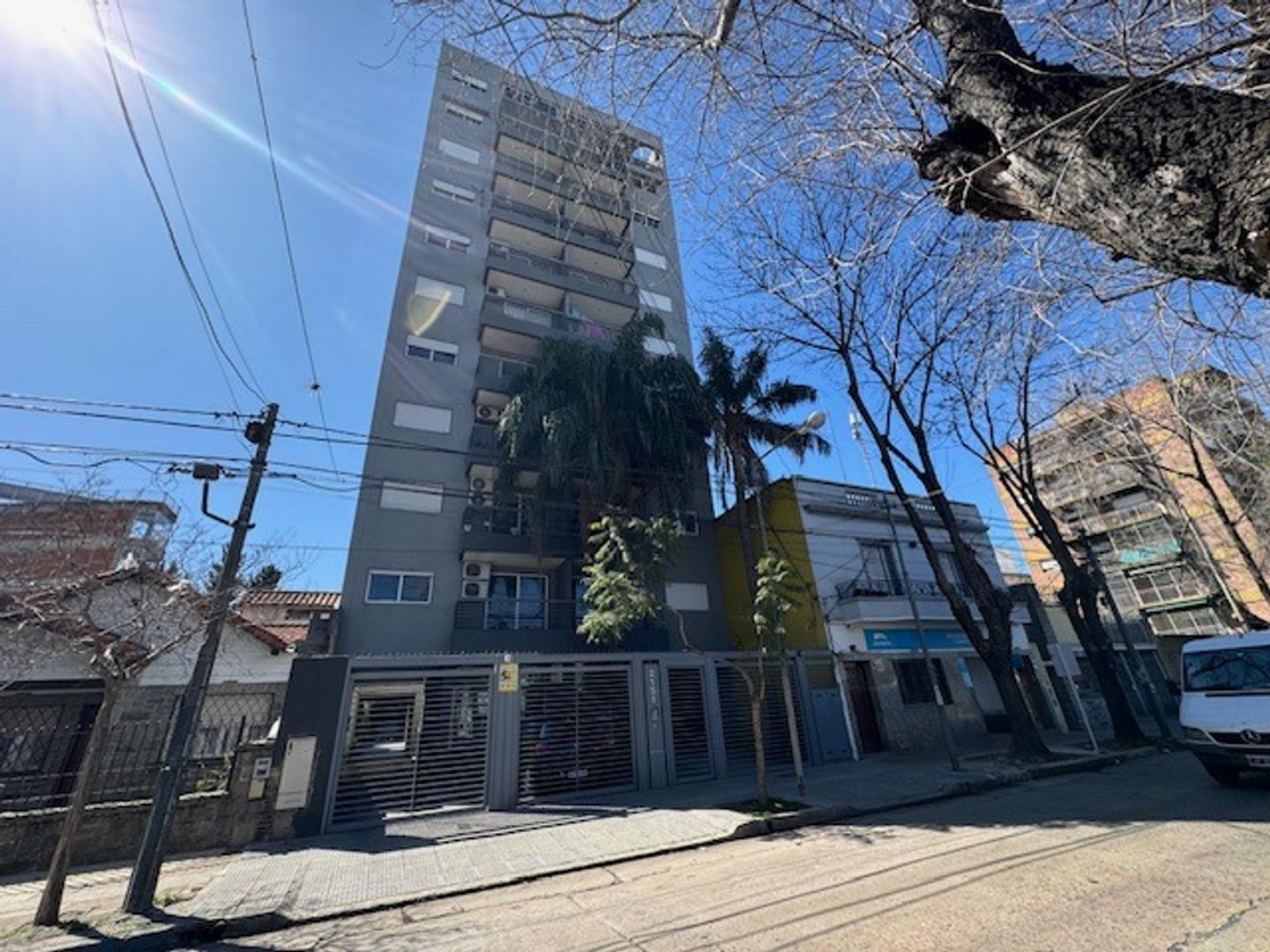 Foto de ALQUILER DEPTO 2 AMB SEMIPISO SAN MARTIN CENTRO, imagen 2