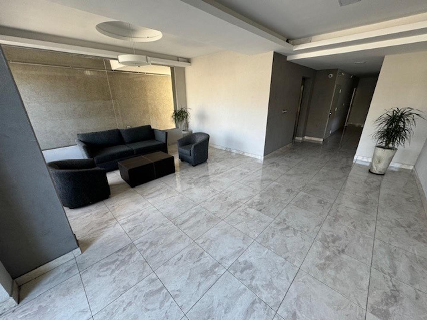 Foto de ALQUILER DEPTO 2 AMB SEMIPISO SAN MARTIN CENTRO, imagen 5