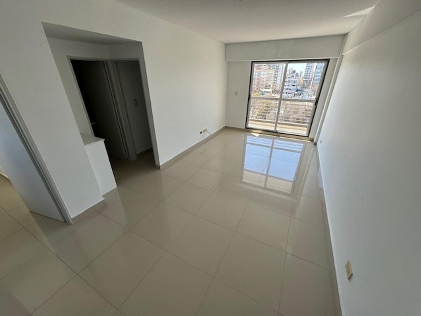 Foto de ALQUILER DEPTO 2 AMB SEMIPISO SAN MARTIN CENTRO, imagen 4