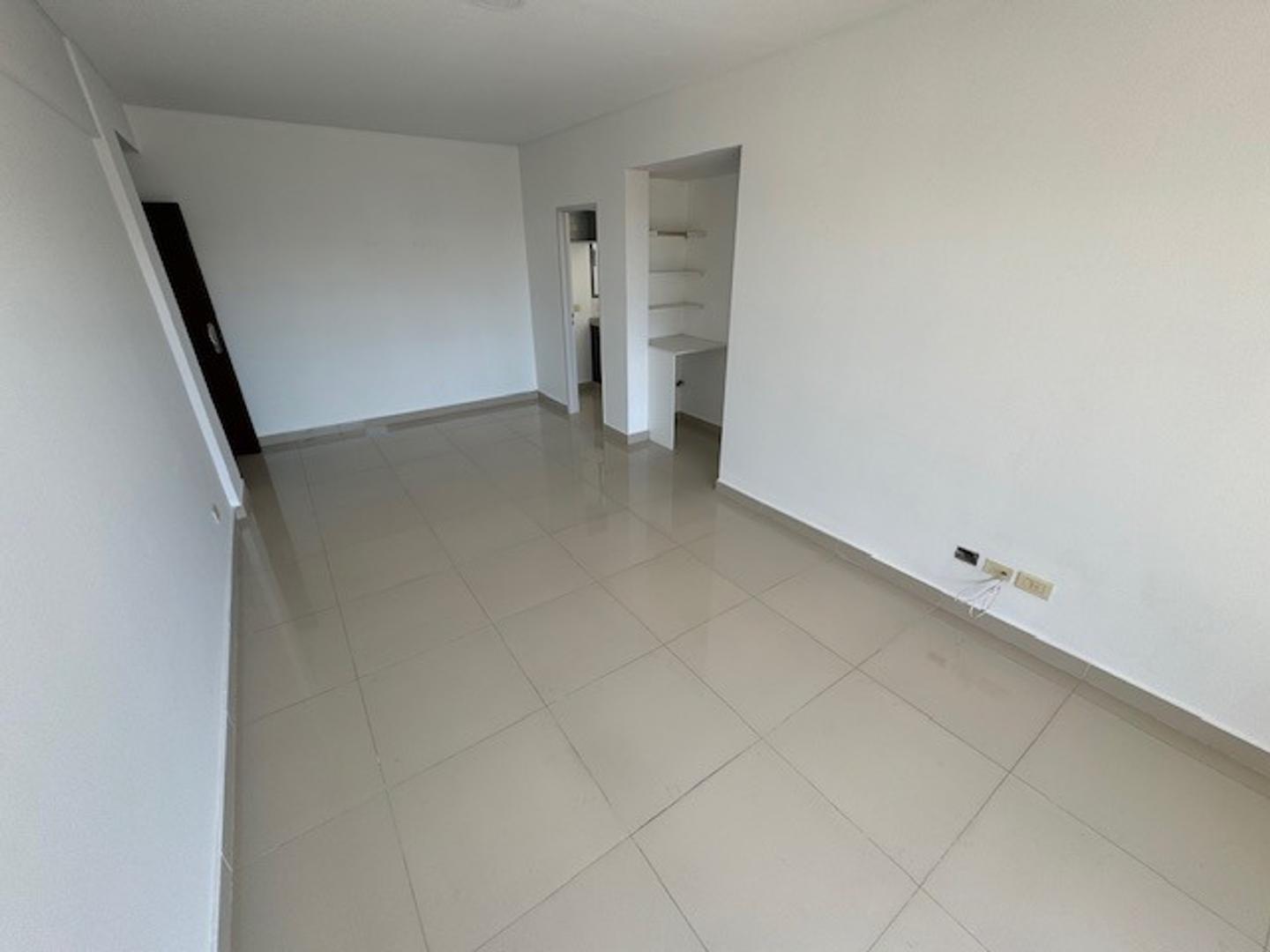 Foto de ALQUILER DEPTO 2 AMB SEMIPISO SAN MARTIN CENTRO, imagen 3