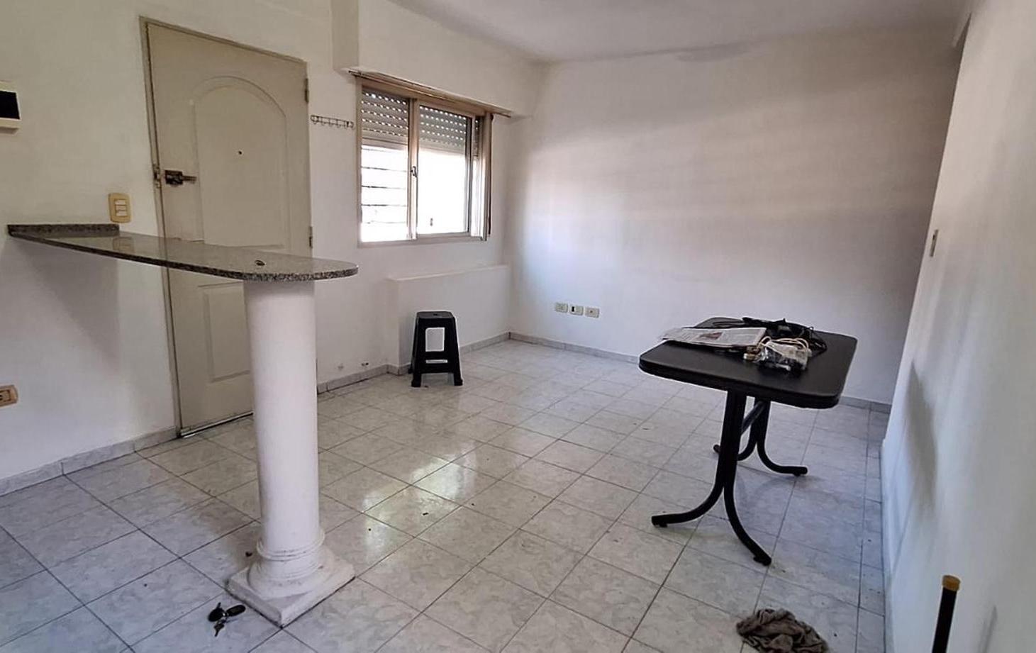 Foto de VENTA DEPARTAMENTO TIPO CASA DOS AMBIENTES CASEROS, imagen 1