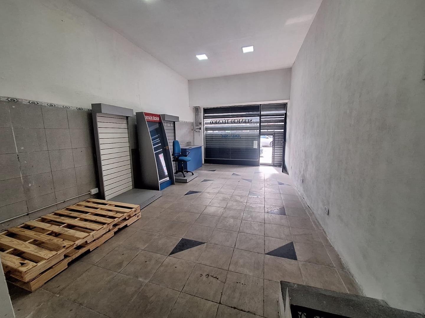 Foto de ALQUILER LOCAL SAN MARTIN CENTRO, imagen 4