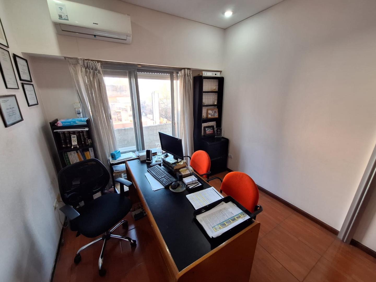 Foto de VENTA OFICINA SAN MARTIN CENTRO, imagen 5
